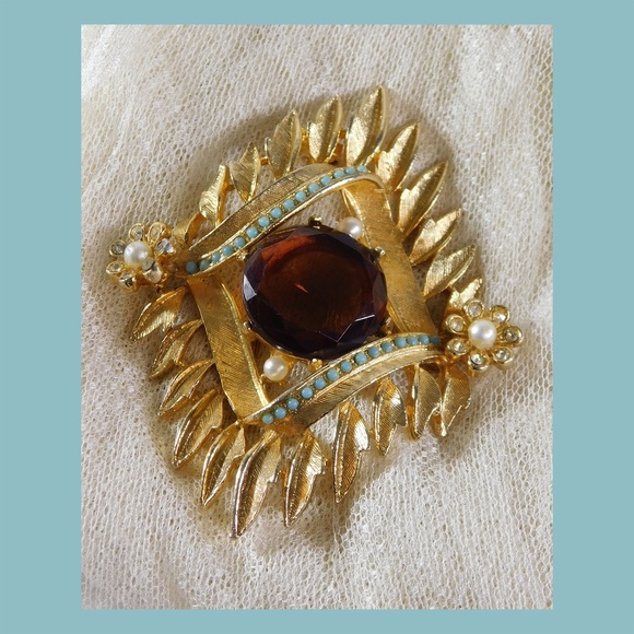 Amazing Vintage ART Signed Topaz Glass Stone Pearl and Glass Cabochon Brooch - Picture 3 of 5